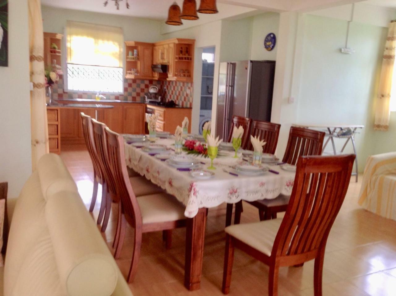 Fayruz Villa Is A 3 Bedroom, 3 Bathroom Detached House With Ac And Swimming Pool 5 Minutes Walk From Flic En Flac Public Beach Buitenkant foto